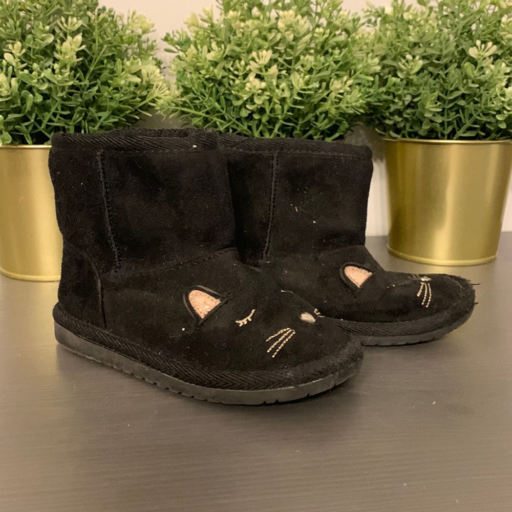 Children’s place boots  size 9 black